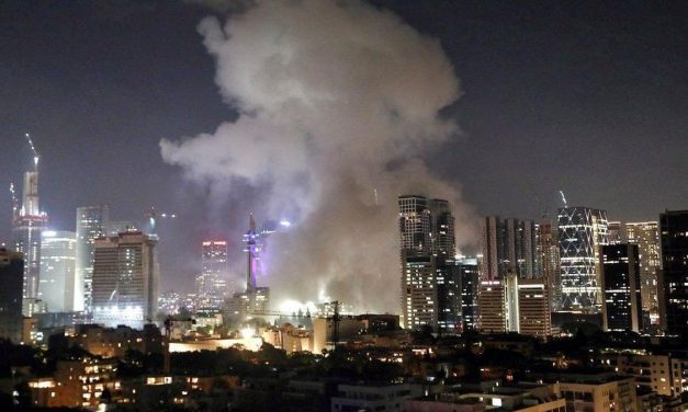 Iran Balas Tembakkan Rentetan Rudal Ke Israel