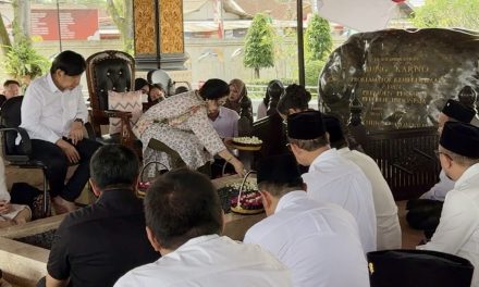 Megawati Soekarnoputri Ziarah Ke Makam Bung Karno