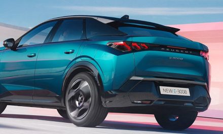 Peugeot e-3008 Menangkan Desain SUV Terbaik Eropa 2026