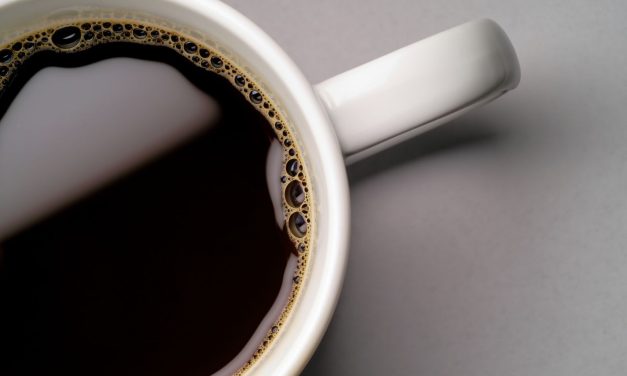 Cara Tukar Kopi Sore Dengan Teh Hijau Tanpa Takut Sakit Kepala