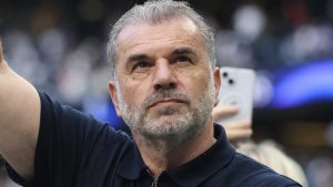 Ange Postecoglou Sabet Tanda Tangan Winger Muda Feyenoord