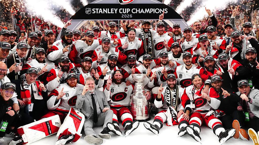 Carolina Hurricanes Resmi Segel Gelar Juara Stanley Cup 2026
