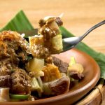 Rujak Cingur Surabaya: Kuliner Hidung Sapi Dengan Saus Petis