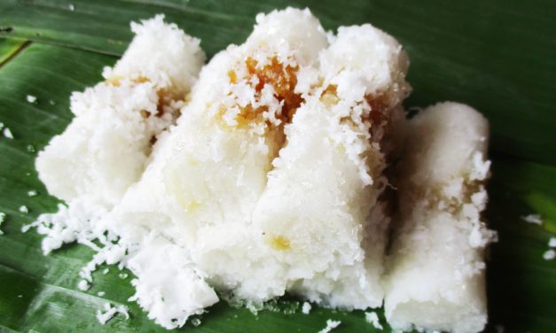 Kue Putu Bambu Medan Beraroma Pandan Yang Autentik