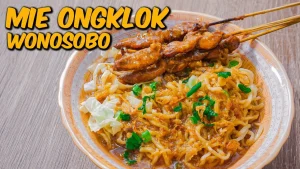 Mie Ongklok Wonosobo: Mi Kuah Kental Tapioka Dan Sate Sapi