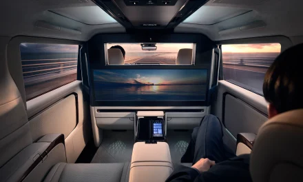 Lexus LM 350h 4-Seater Ultimate: MPV Berfitur Layar 48 Inci