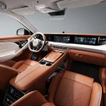 Voyah Free Ultra Hybrid Bawa Layar Triple-Screen Cerdas AI